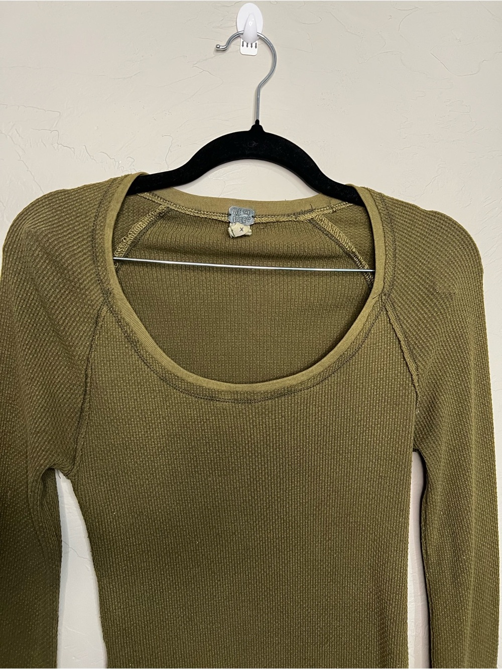 We The Free Free People Synergy Cuff Army Green Thermal Boho Western Crochet - Picture 3 of 8
